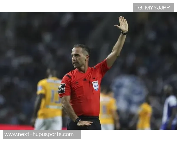 足球裁判执法经验总结与反思提升裁判水平的重要性探讨